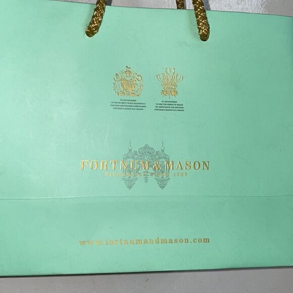 FORTNUM & MASON Paper Shopping Bag - Picture 2 of 3